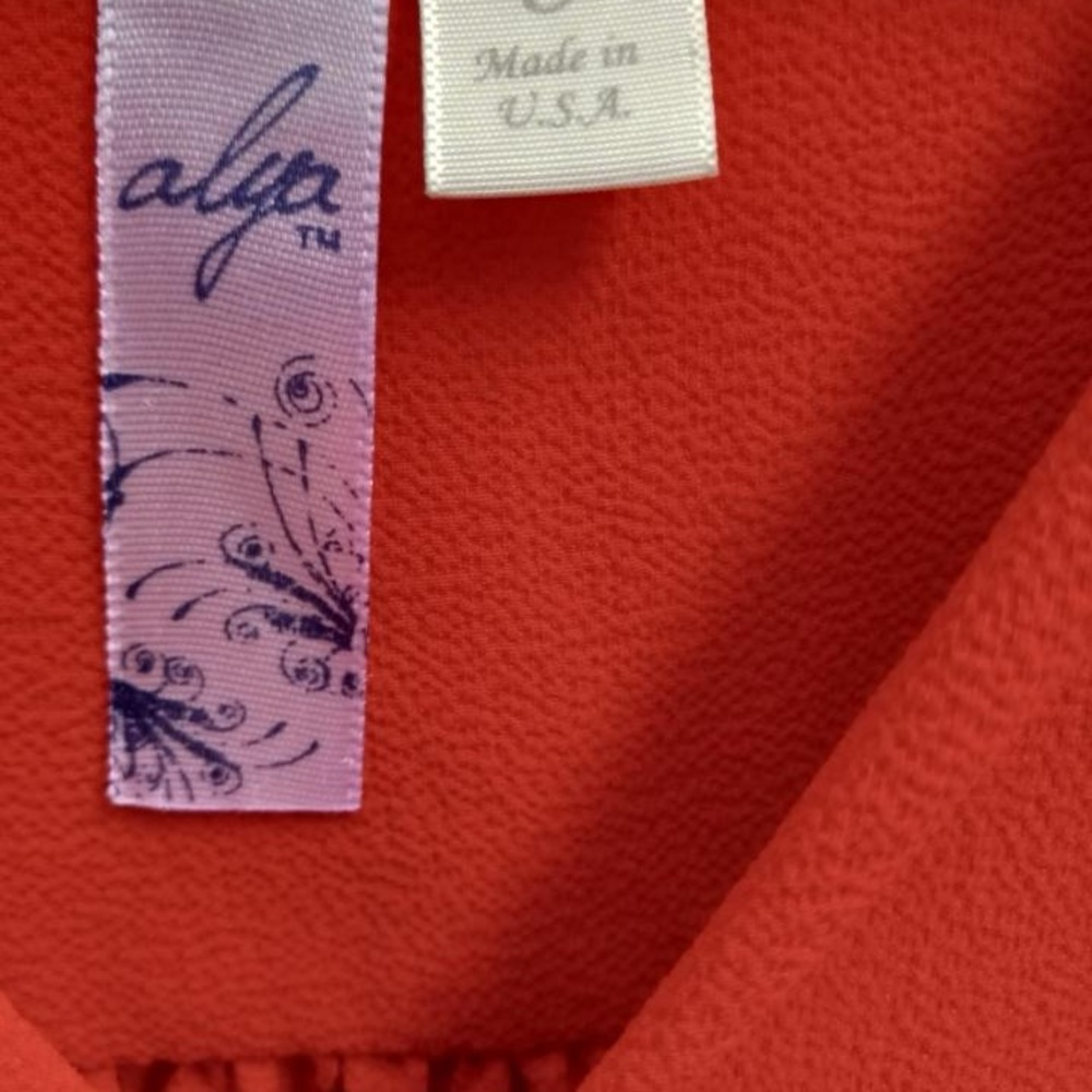 Women’s V neck draped wrap blouse, size small - Picture 5 of 5
